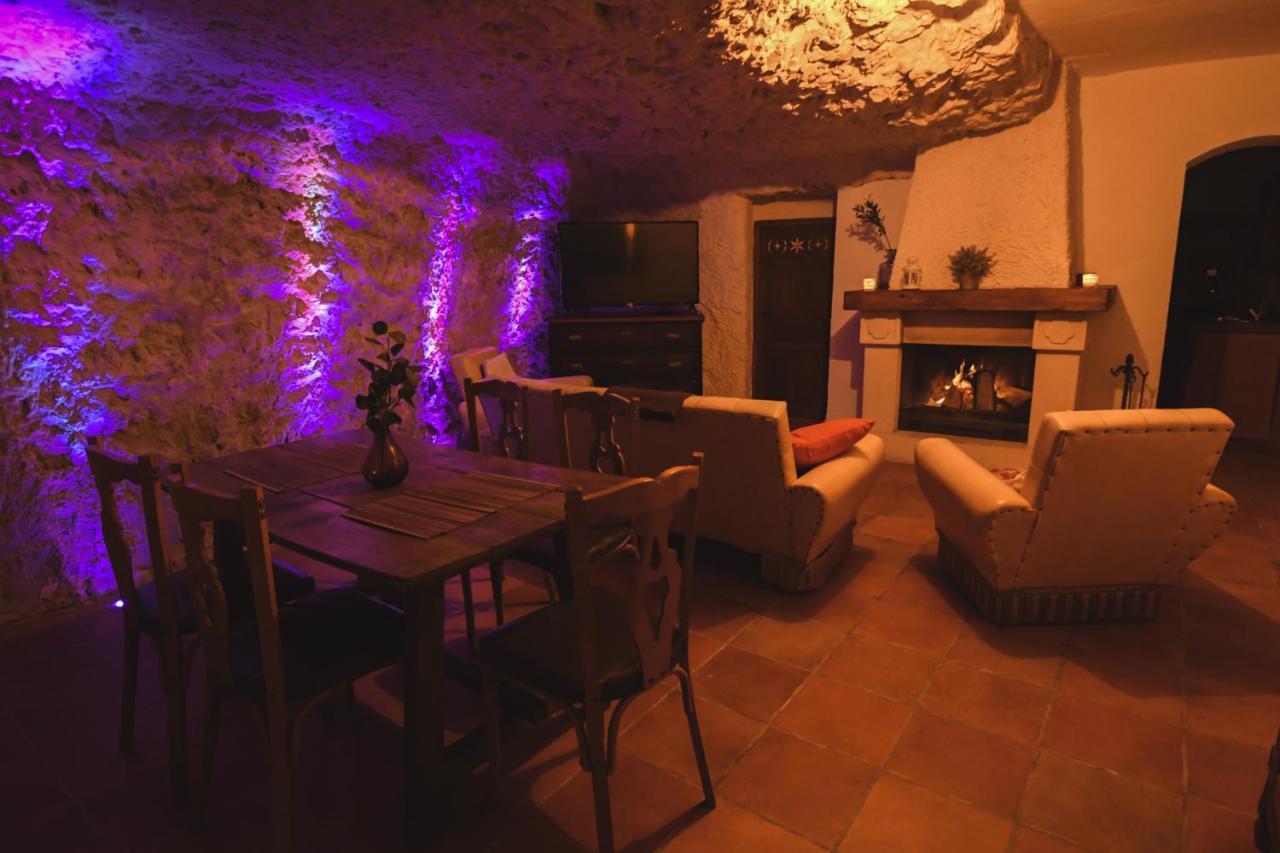 Cueva de la Abuela María Vila Alcala del Jucar Exterior foto