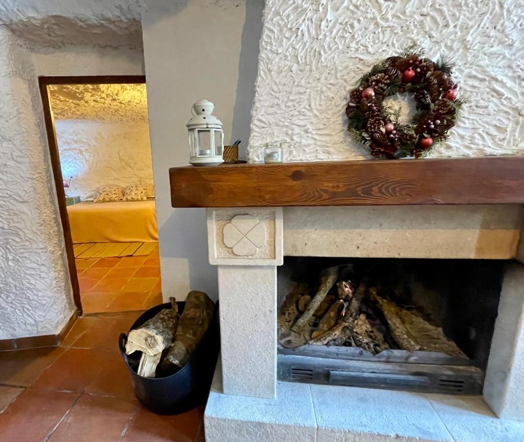 Cueva de la Abuela María Vila Alcala del Jucar Exterior foto